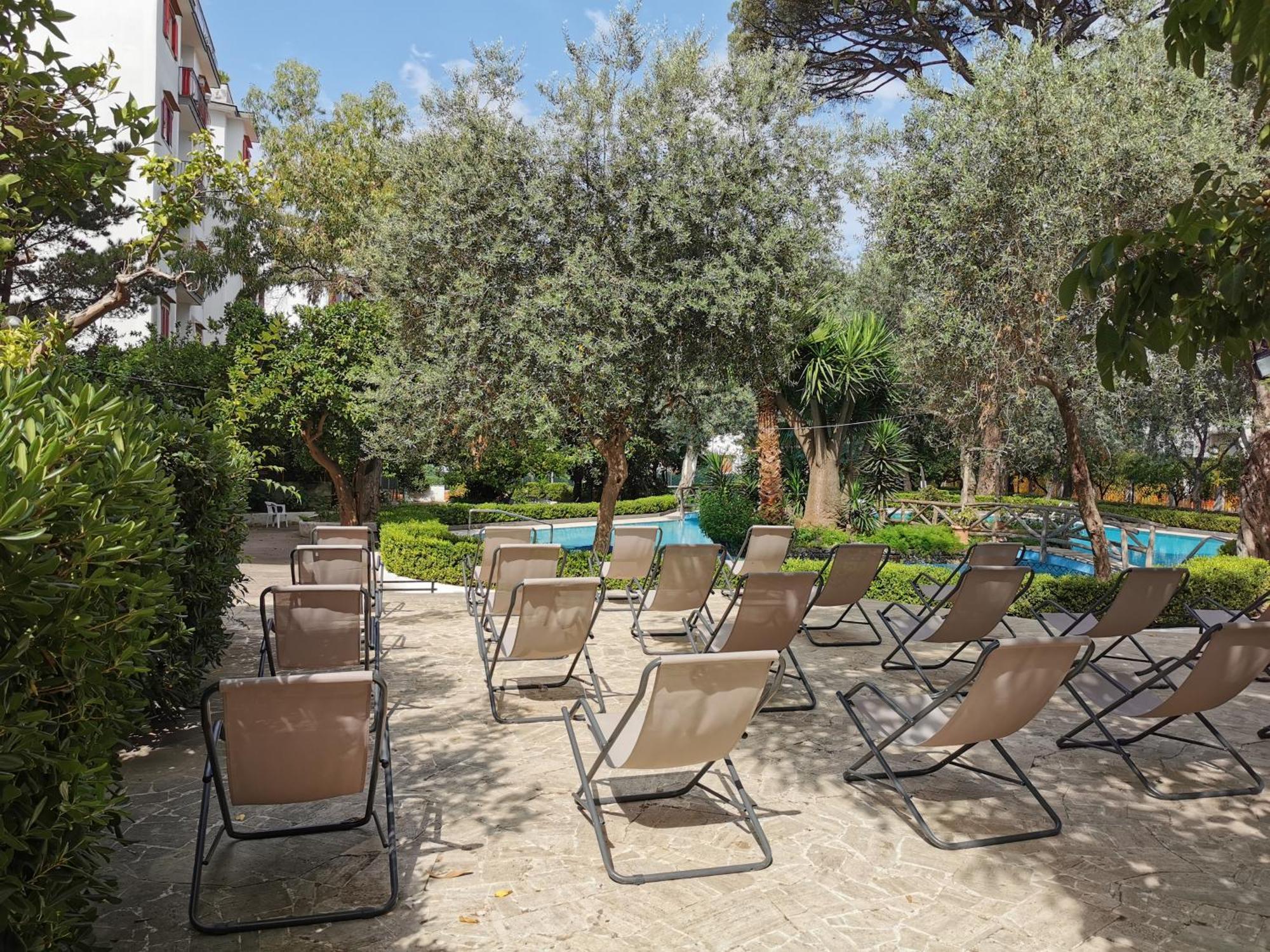 Casa Mar - Elegant Apartment With Pool And Panoramic Terrace In The Heart Of Sorrento Kültér fotó