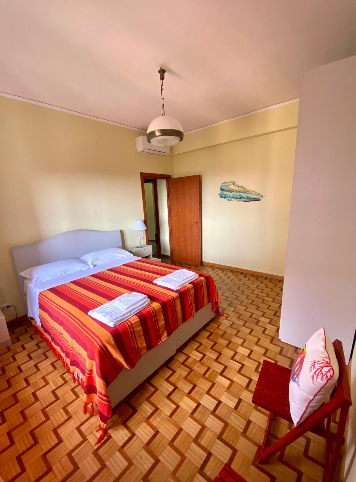 Casa Mar - Elegant Apartment With Pool And Panoramic Terrace In The Heart Of Sorrento Kültér fotó