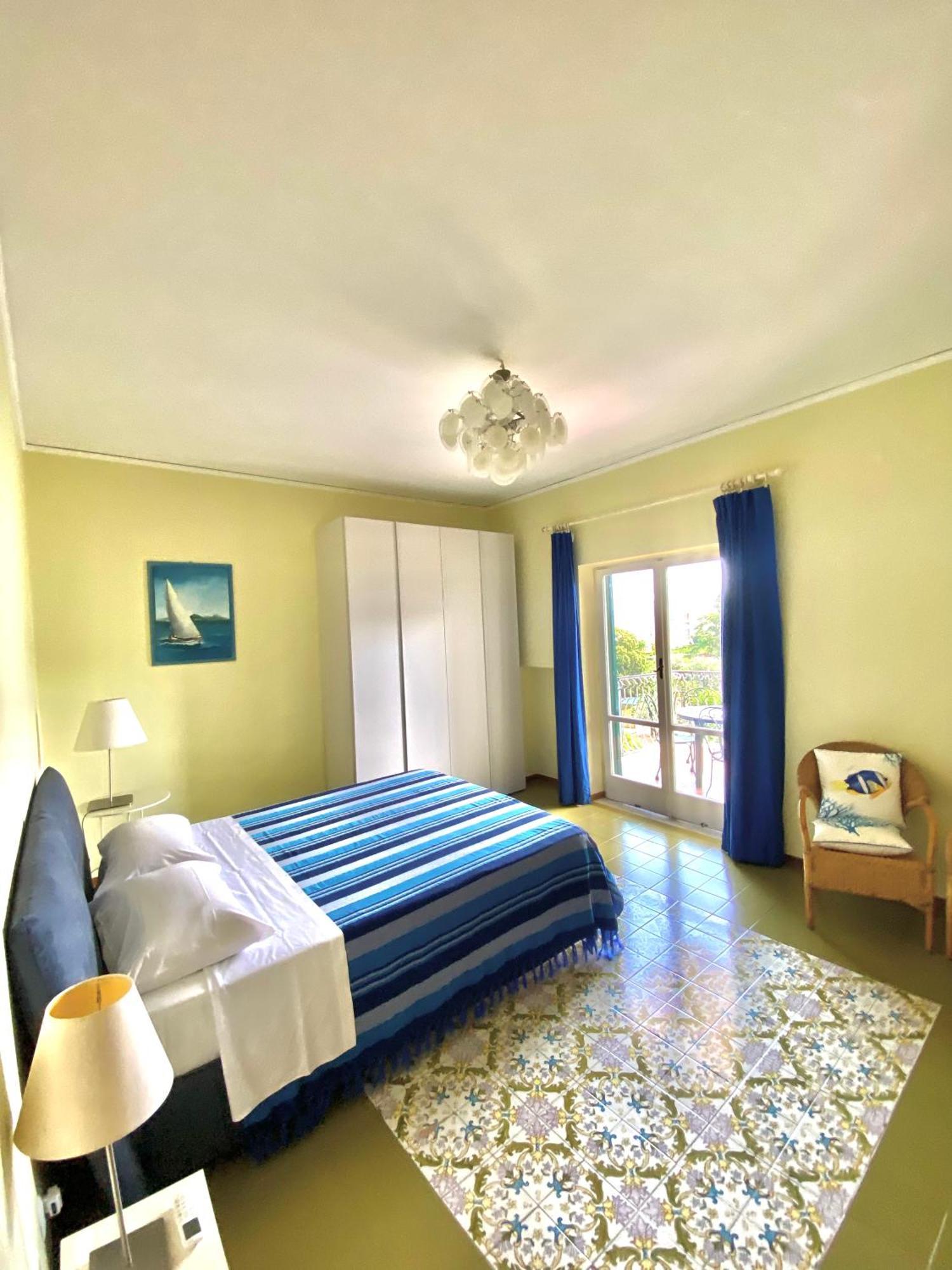 Casa Mar - Elegant Apartment With Pool And Panoramic Terrace In The Heart Of Sorrento Kültér fotó